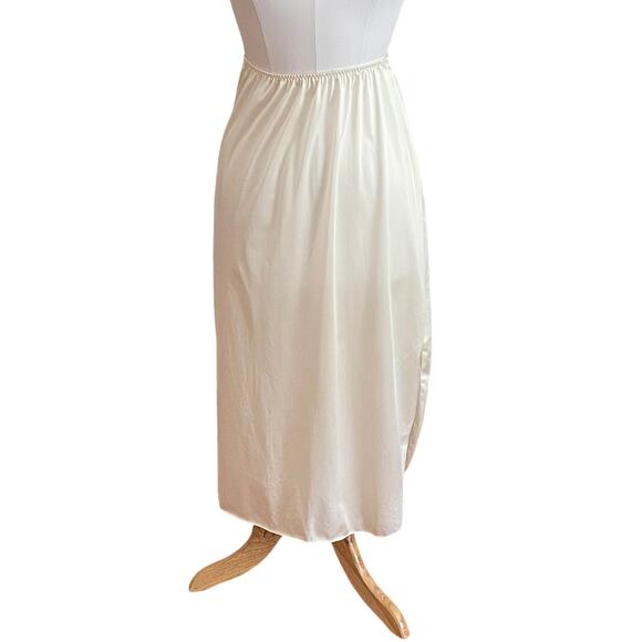 Vintage Vanity Fair Ivory Satin Slip Skirt 11-717, Size XL - Picture 1 of 9